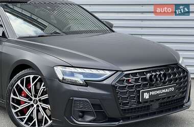Седан Audi S8 2022 в 