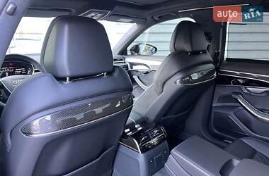 Седан Audi S8 2022 в 