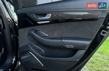 Седан Audi S8 2017 в 