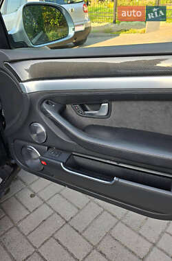 Седан Audi S8 2008 в 
