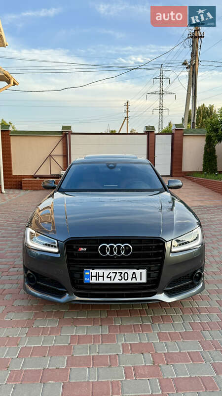 Седан Audi S8 2016 в Одессе