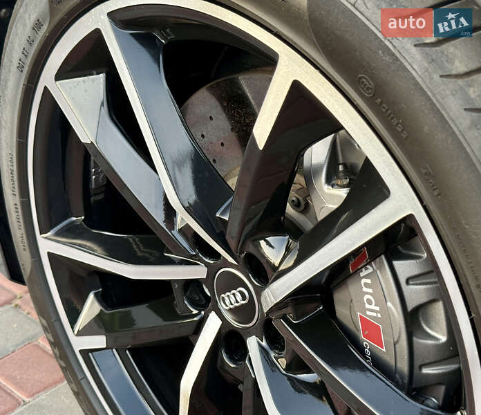 Седан Audi S8 2016 в Одессе