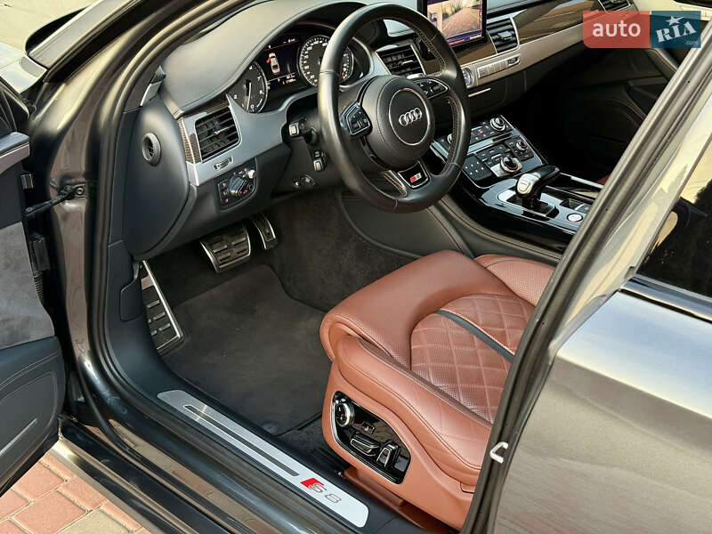 Седан Audi S8 2016 в Одессе