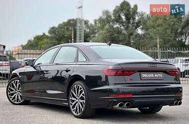 Седан Audi S8 2022 в 