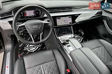 Седан Audi S8 2022 в 
