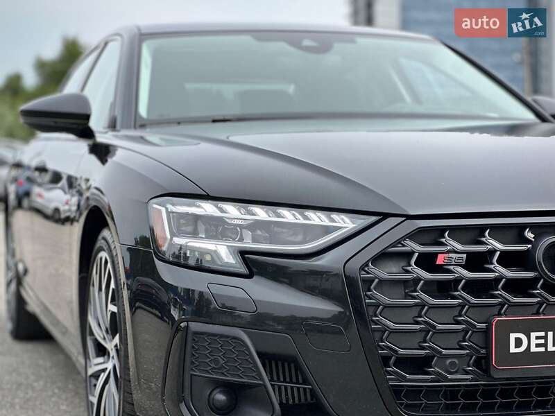 Седан Audi S8 2022 в Киеве