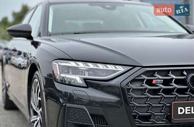 Седан Audi S8 2022 в 