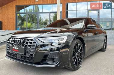 Седан Audi S8 2025 в 