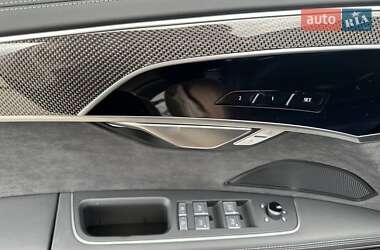 Седан Audi S8 2025 в 