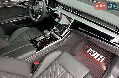 Седан Audi S8 2025 в 