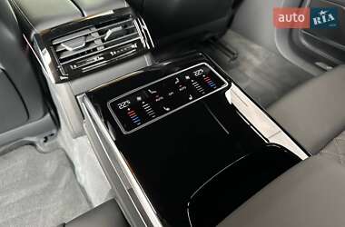 Седан Audi S8 2025 в 