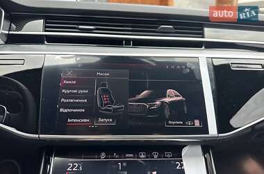 Седан Audi S8 2025 в 