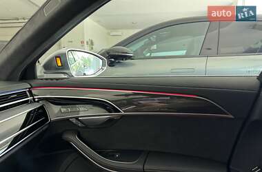 Седан Audi S8 2024 в 