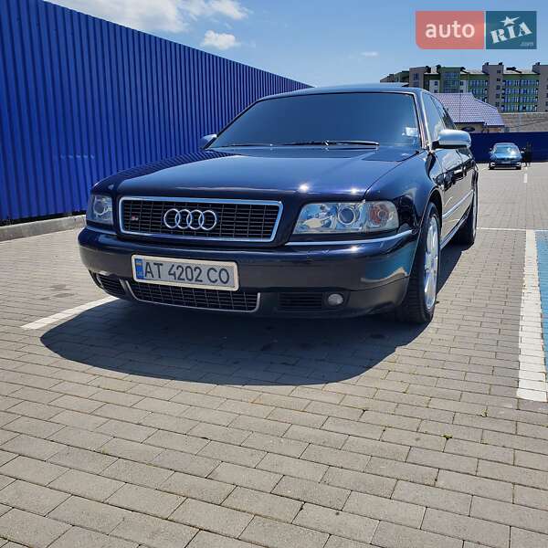 Седан Audi S8 1999 в Калуші
