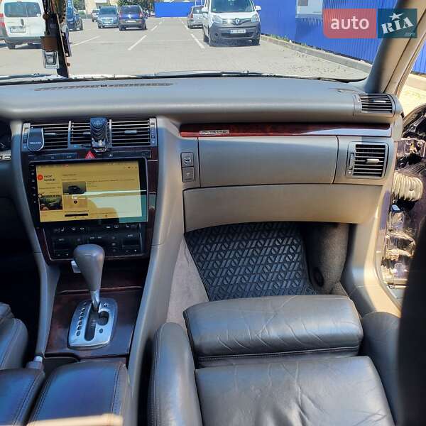 Седан Audi S8 1999 в Калуші
