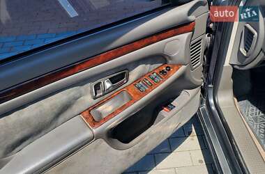 Седан Audi S8 1999 в 