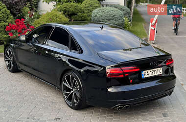 Седан Audi S8 2016 в 