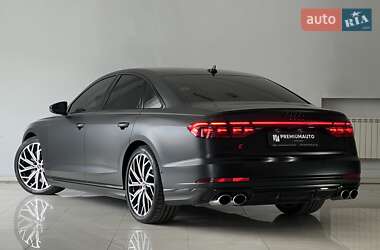 Седан Audi S8 2022 в 