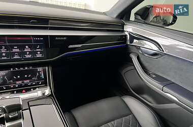 Седан Audi S8 2022 в 