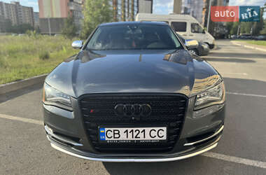 Седан Audi S8 2012 в 