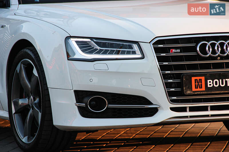 Седан Audi S8 2014 в Одессе