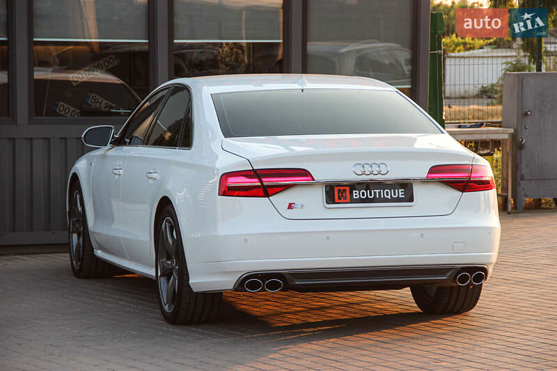 Седан Audi S8 2014 в Одессе