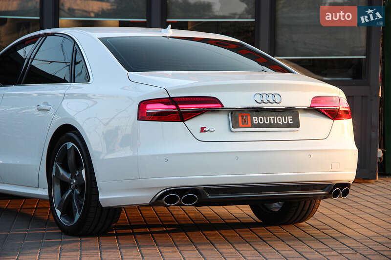 Седан Audi S8 2014 в Одессе