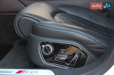 Седан Audi S8 2014 в 