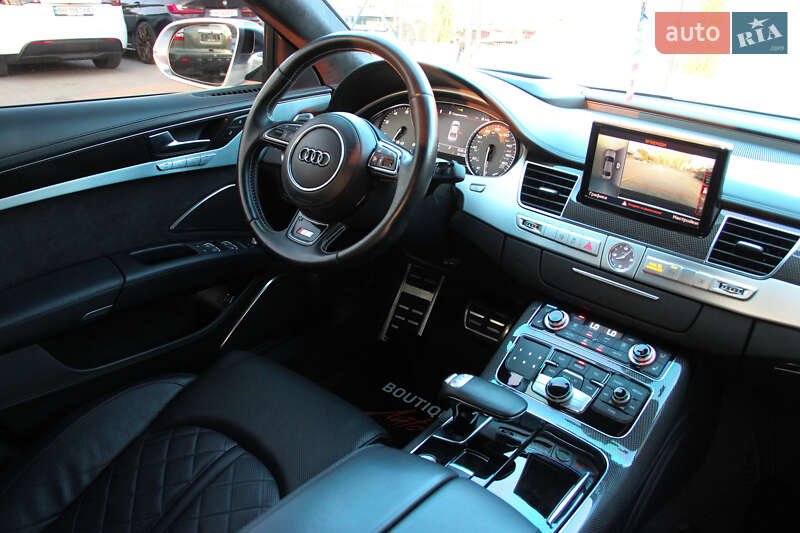 Седан Audi S8 2014 в Одессе
