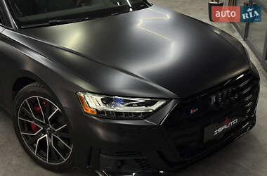 Седан Audi S8 2020 в 