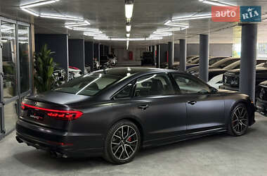 Седан Audi S8 2020 в 
