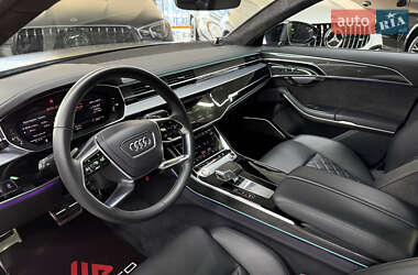 Седан Audi S8 2020 в 