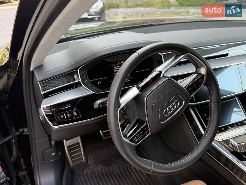 Седан Audi S8 2019 в Львове