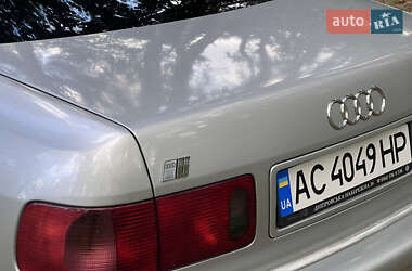 Седан Audi S8 1998 в 