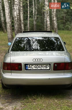 Седан Audi S8 1998 в 