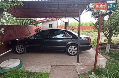 Седан Audi S8 1997 в 