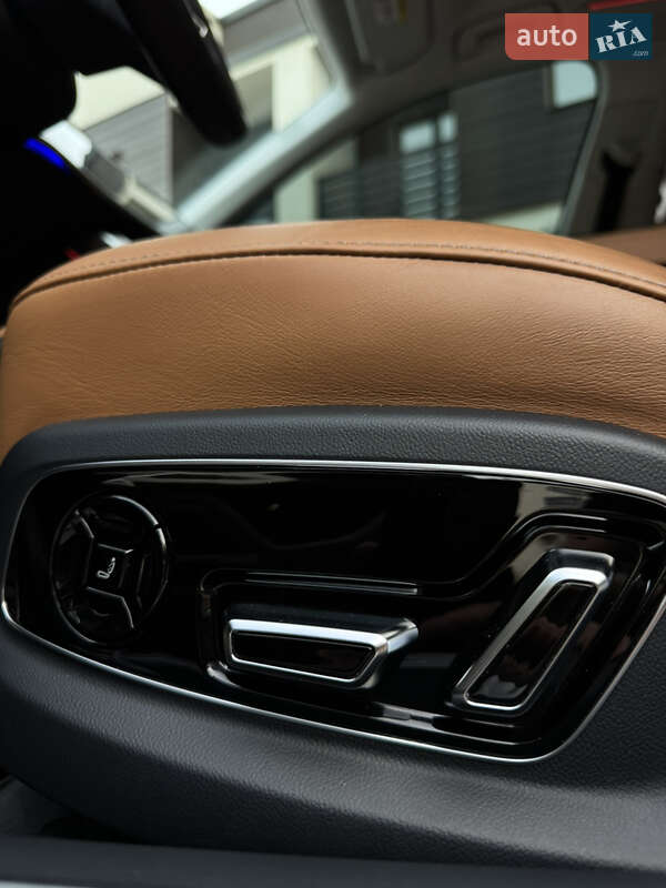 Седан Audi S8 2022 в Виннице