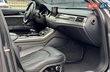 Седан Audi S8 2016 в 