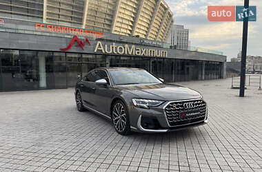 Седан Audi S8 2024 в Киеве