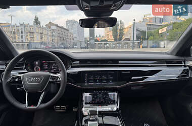 Седан Audi S8 2024 в 