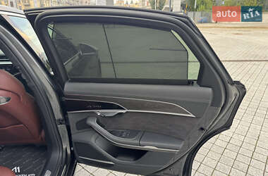 Седан Audi S8 2024 в 