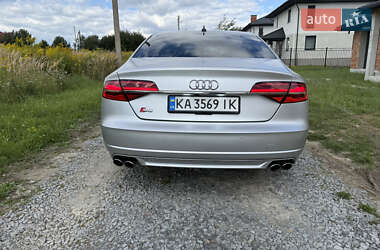 Седан Audi S8 2014 в 