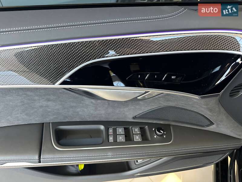 Седан Audi S8 2025 в Киеве фото 13 Седан Audi S8 2025 в Киеве