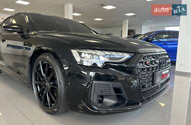 Седан Audi S8 2025 в 