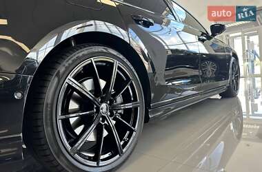 Седан Audi S8 2025 в 