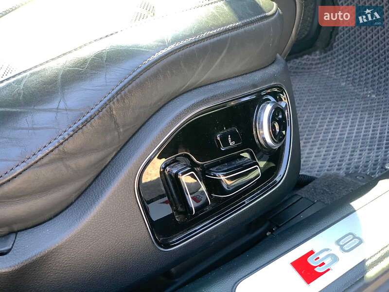 Седан Audi S8 2013 в Виннице фото 25 Седан Audi S8 2013 в Виннице