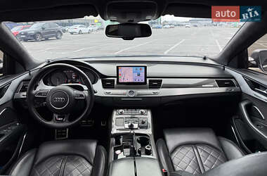 Седан Audi S8 2013 в 