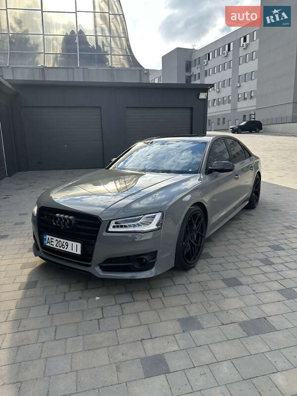 Седан Audi S8 2017 в Днепре