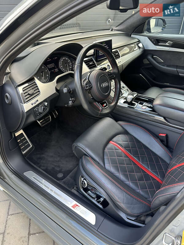 Седан Audi S8 2017 в Днепре