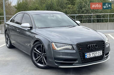 Седан Audi S8 2012 в 